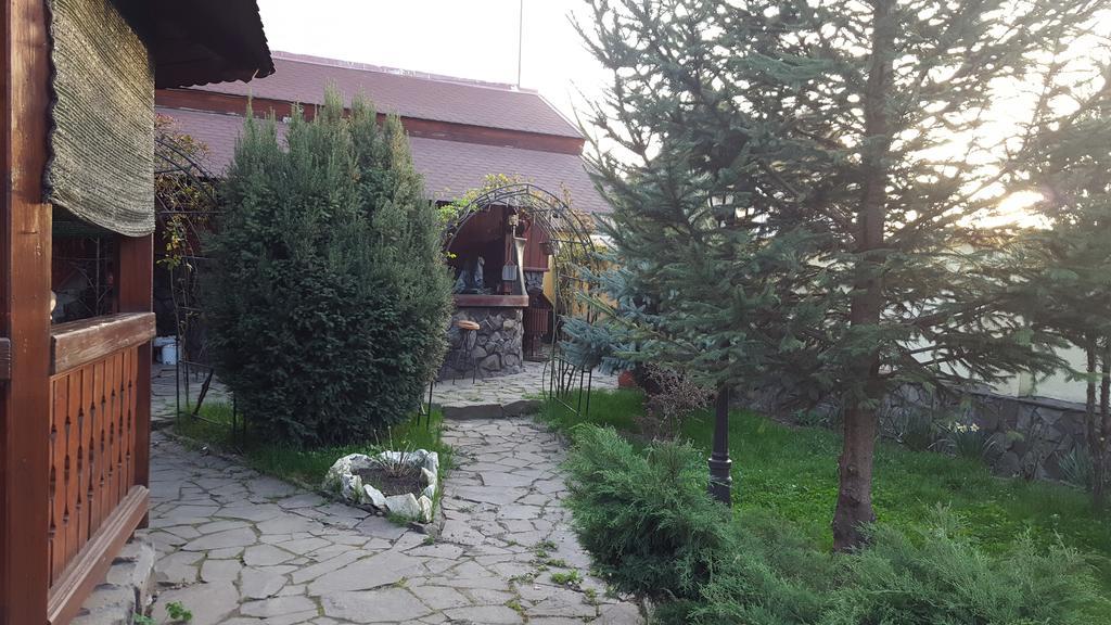 Pensiunea Ioana Gherla Exterior foto