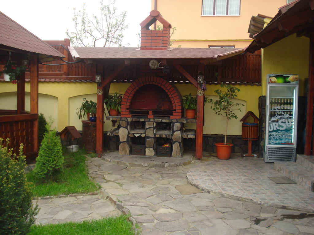 Pensiunea Ioana Gherla Exterior foto