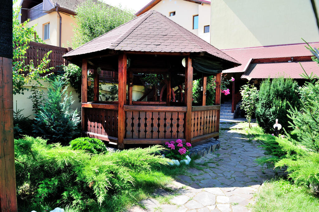 Pensiunea Ioana Gherla Exterior foto